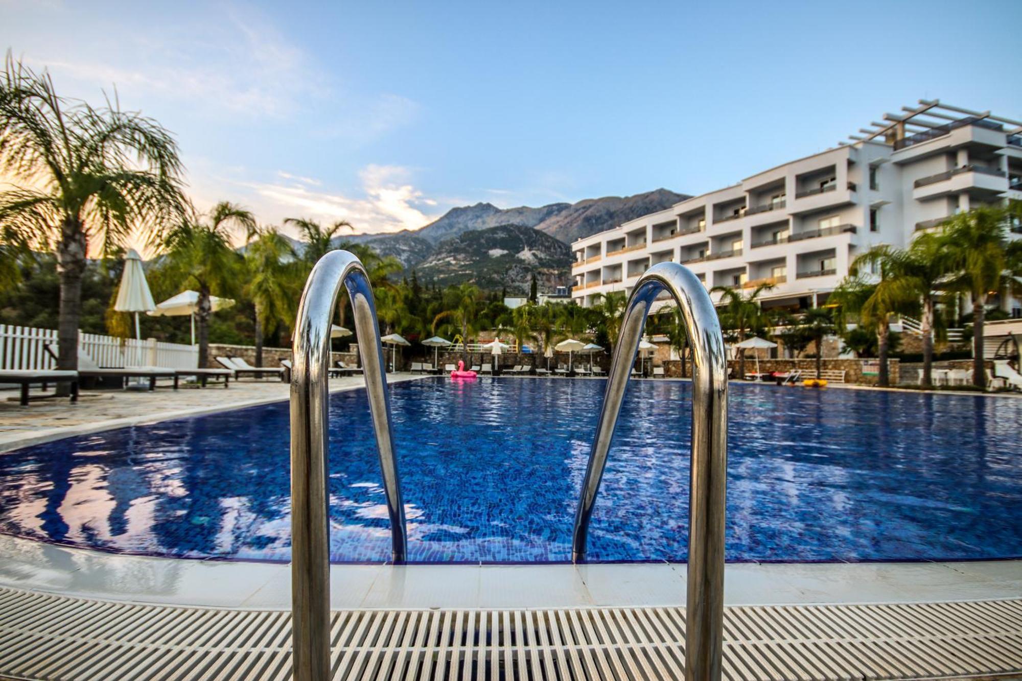 Elysium Hotel Dhërmi 外观 照片