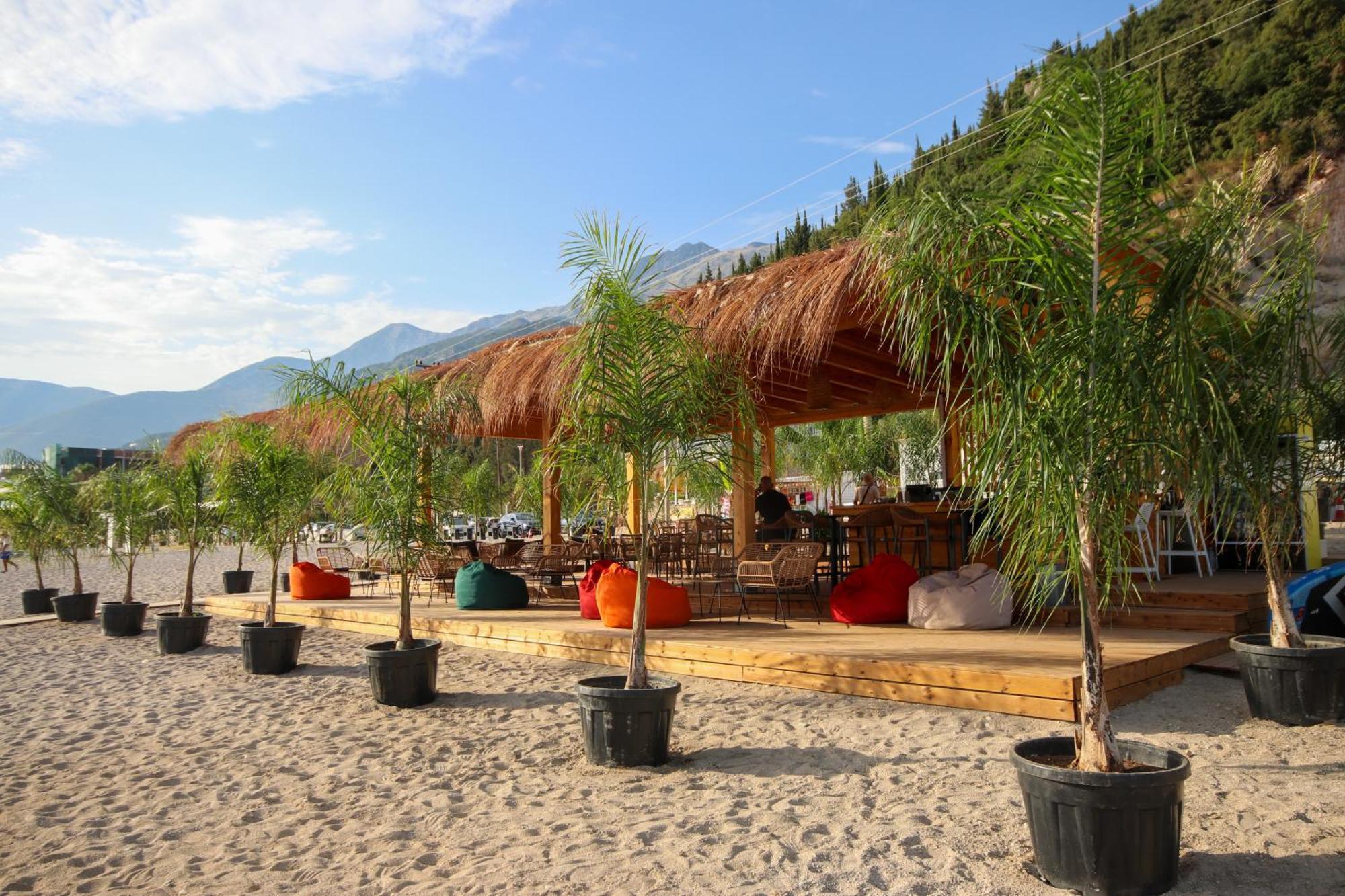 Elysium Hotel Dhërmi 外观 照片